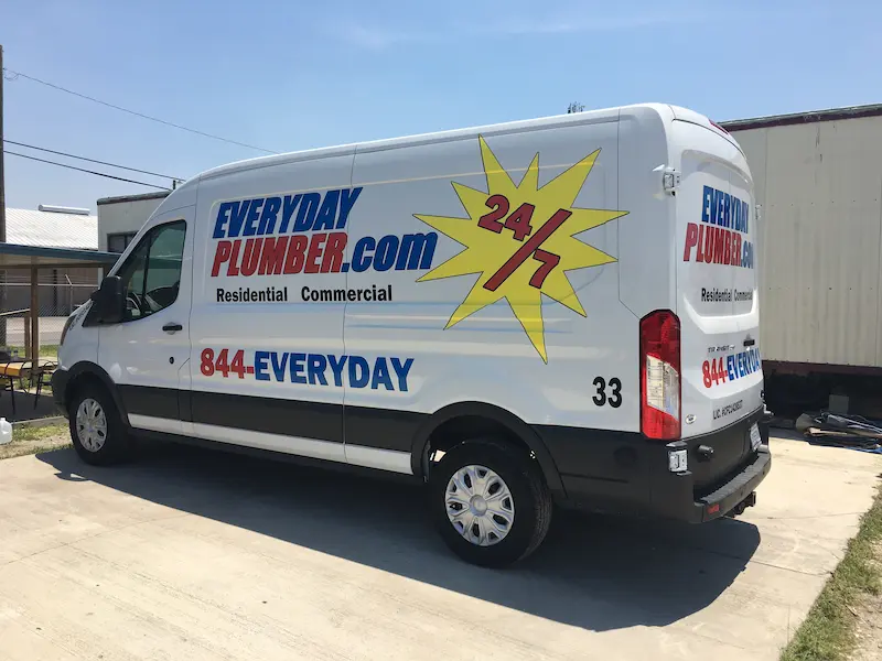 carrollwood-village-emergency-plumber-van EVERYDAYPLUMBER.com service van representing 24/7 emergency plumbing in Carrollwood Village