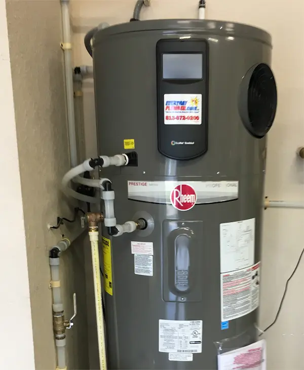 water-heater-repair-install-carrollwood-village water heater repair and installation by professional Carrollwood Village plumbers